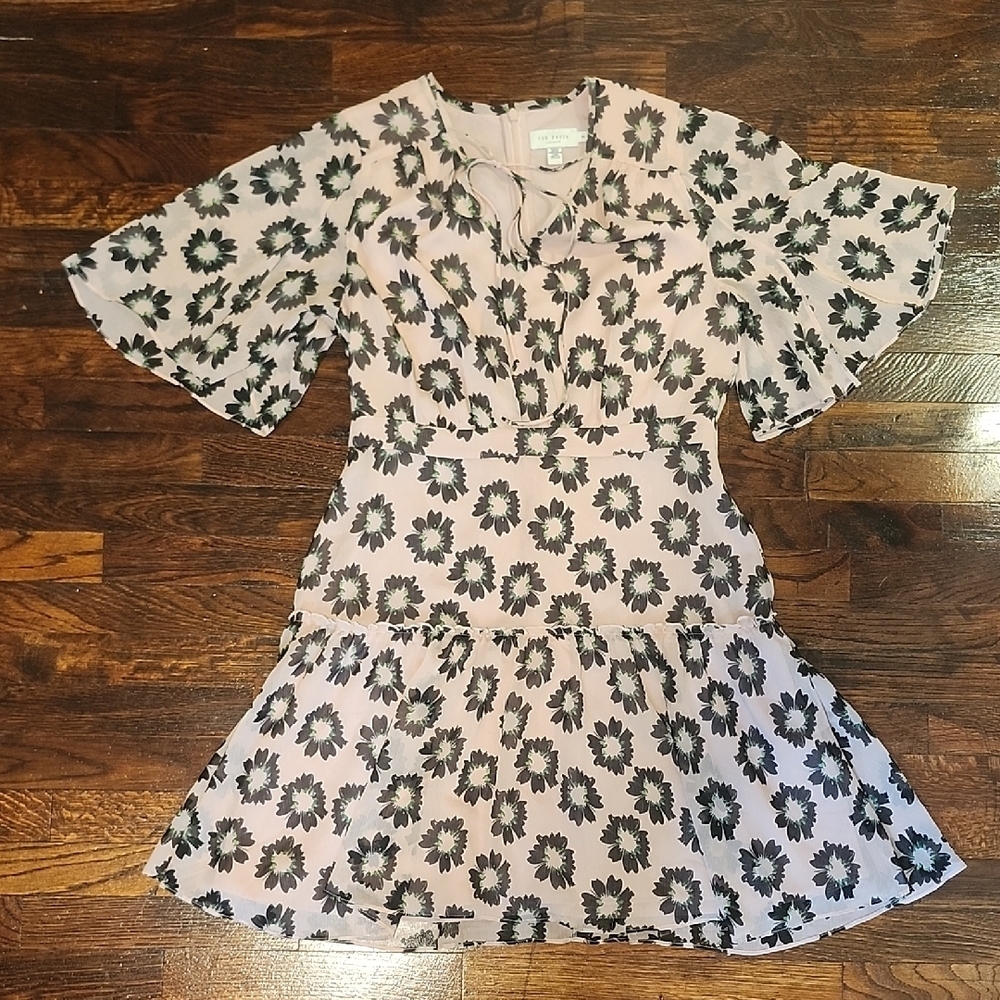Ted Baker Pink Black V-Neck Floral Boho Mini Dress Spring Ruffle Hem Designer 3 - Picture 3 of 11